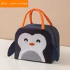 Pinguino blu intenso in stile cartone animato