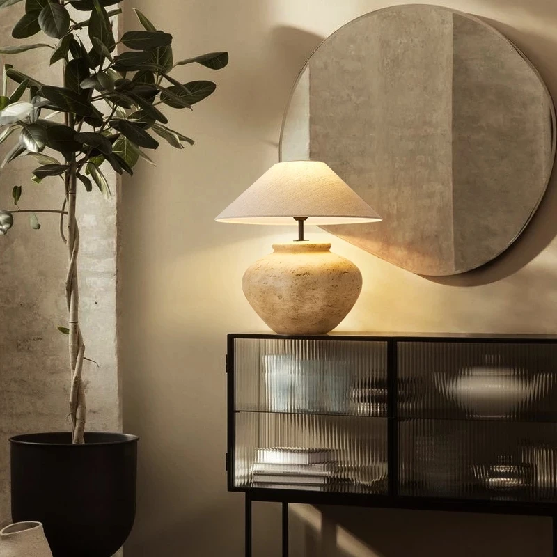 New Arrival Contemporary Simple Metal Base Add Atmosphere Ceramic Table Lamp for Living Room Supplier in China