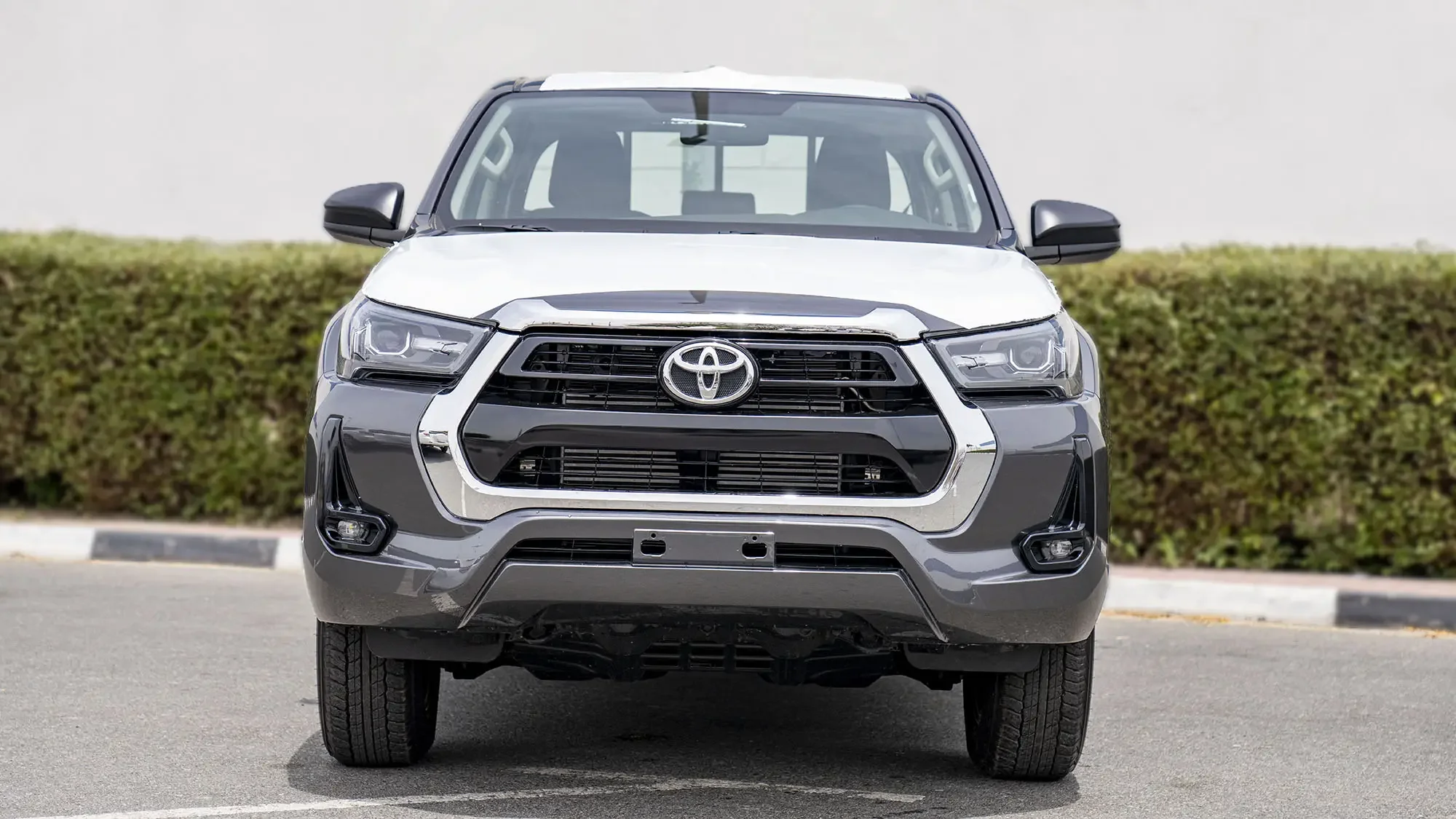 SALES FOR NEATLY USED 2024 RHD / LHD Toyota-Hilux Double Cab PICK UP TRUCK High Line 4x4   9-Speed