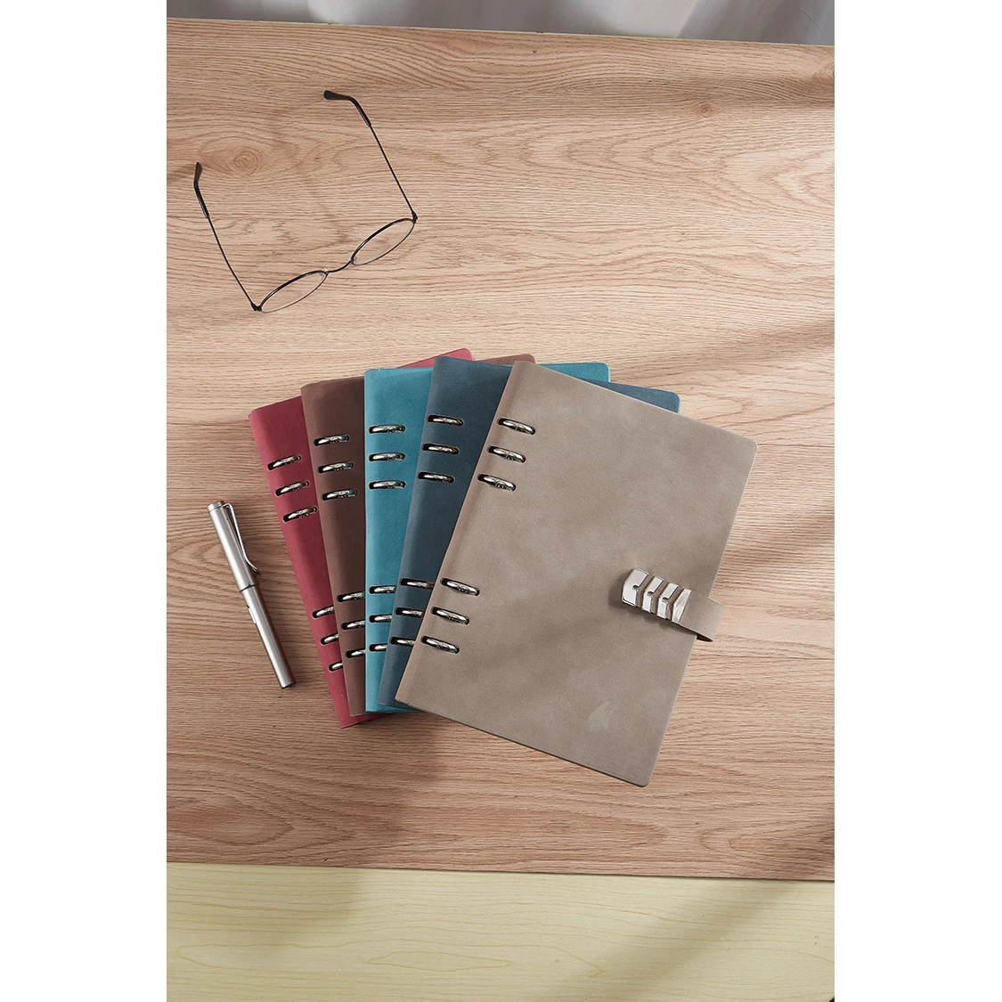 Wholesale fashionable notebook school loose-leaf 228*165*22mm high quality notebook