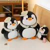 Piccola bambola di peluche a forma di pinguino