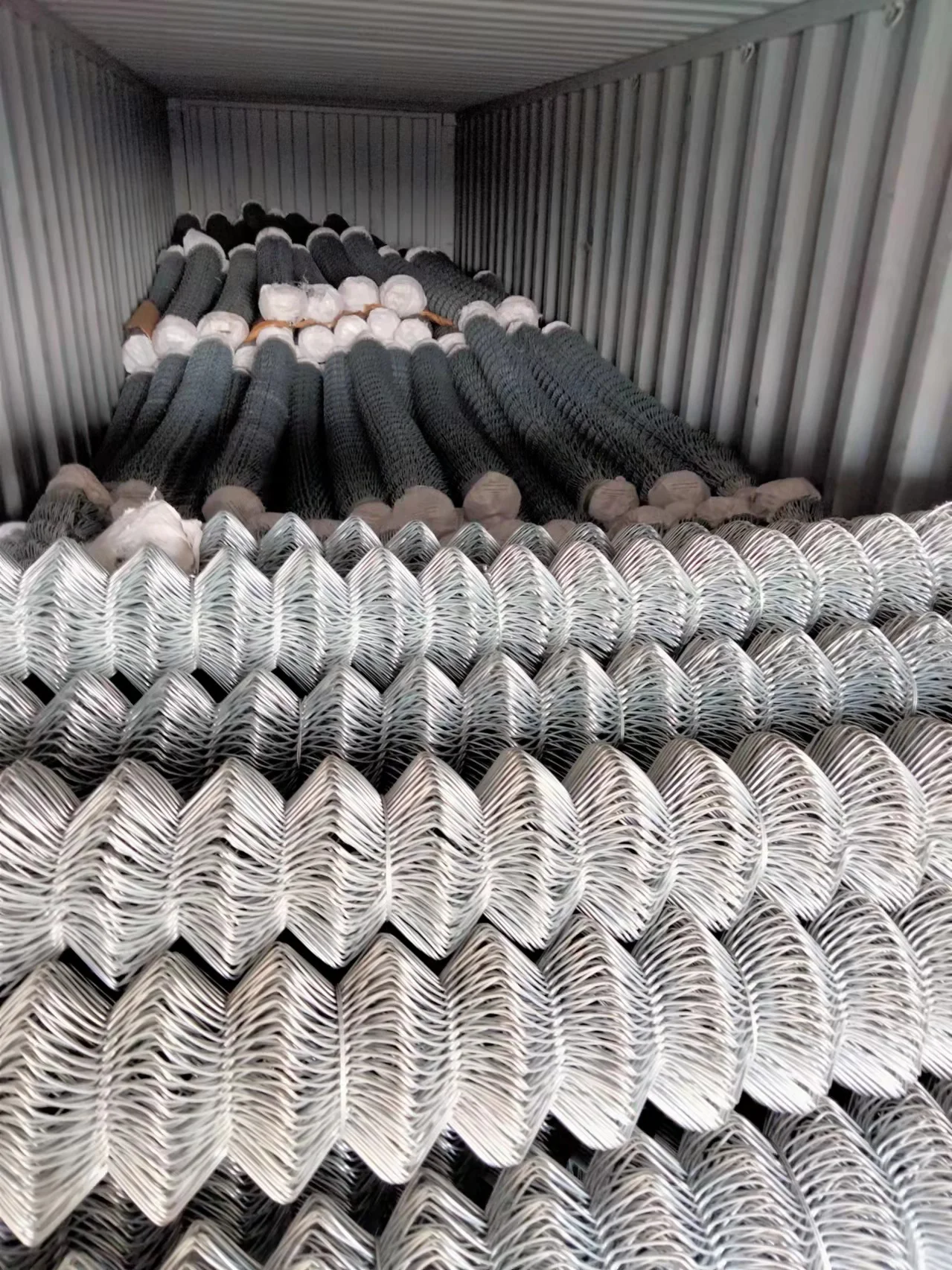 9 Gauge Diamond Wire Fencing Cyclone Wire/ 50x50mm Mesh Size Chain Link Mesh Fence