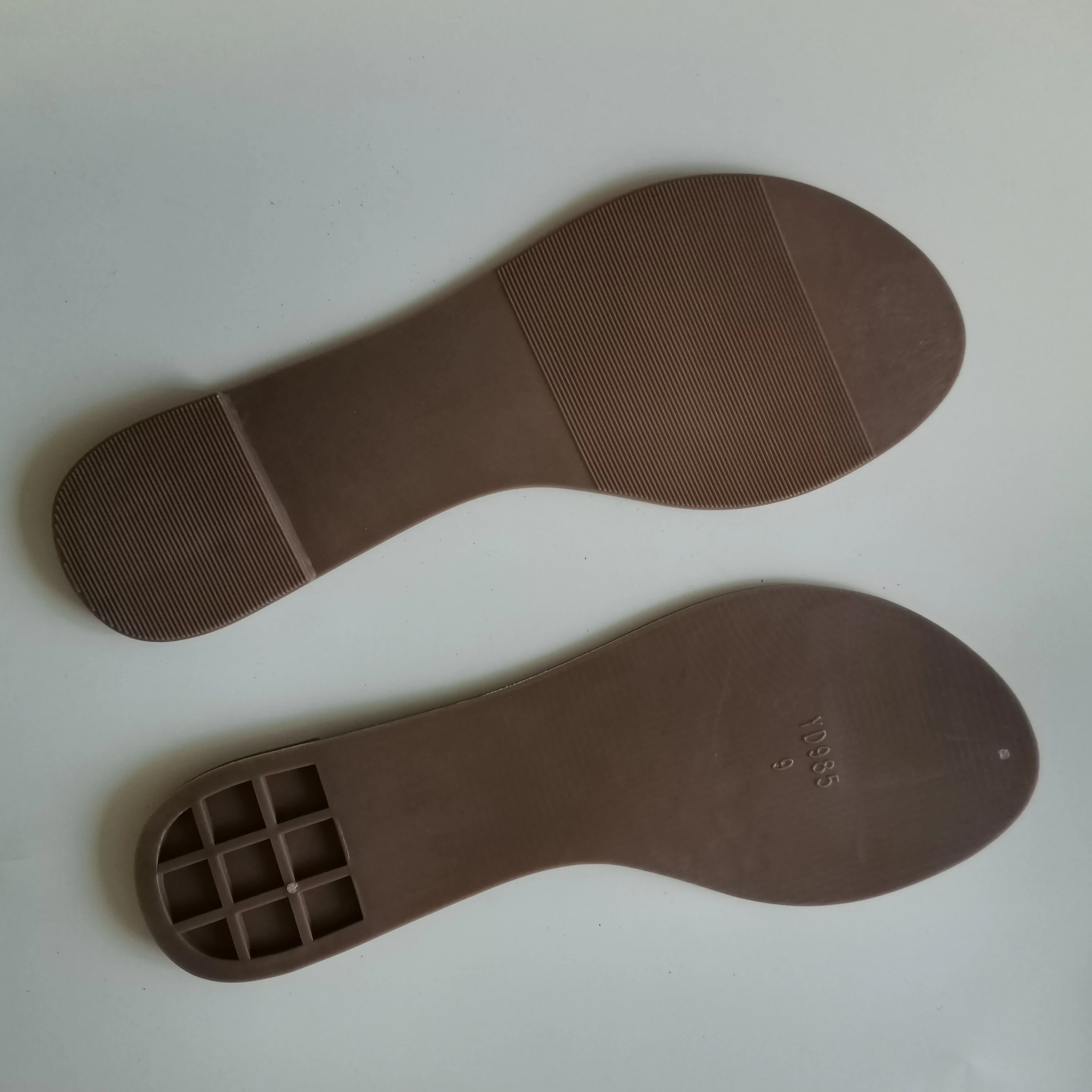 Round Toe Flat TPR Shoe Sole for Woman Sandal Shoes Making