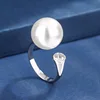 Bague en platine avec perle blanche, taille ajustable