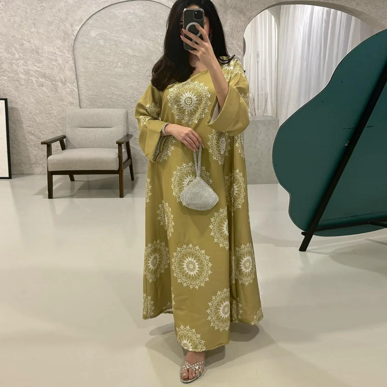 Latest New Model Abaya Designs in Dubai With Stones Work Luxury Crystal Diamond Kaftan Abaya 2024