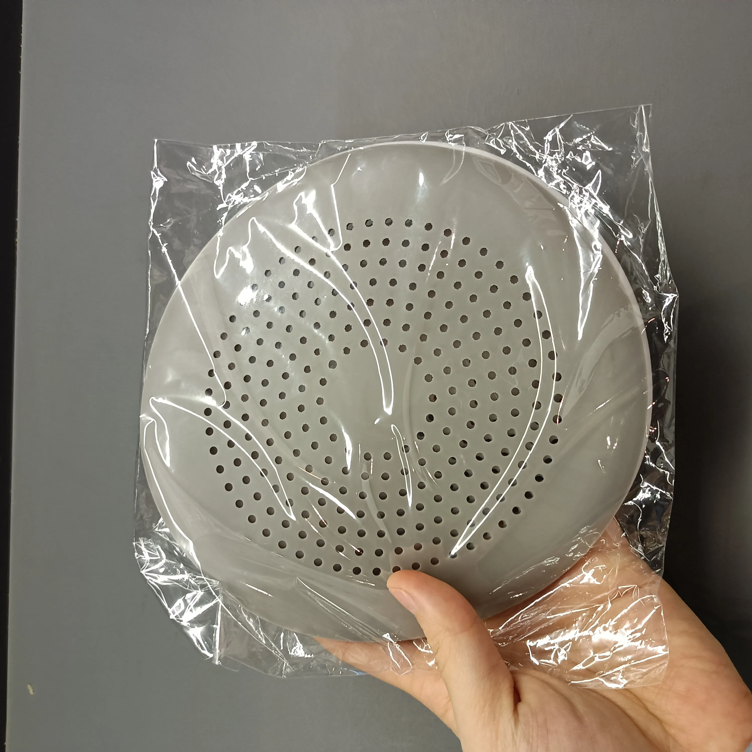 Silicone water filter is used to filter vegetable noodles water blocking tool