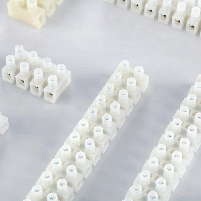 300V Poles 2P-12P Electrical Equipment Supplies Connectors Terminals Plastic Panel St Pt Ut 4 6 Wall Feed Through Terminal Block