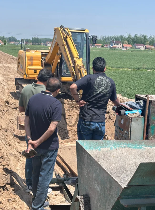 product t shape  automatic concrete trench canal forming machine drainage ditch road construction machinery-11