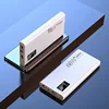 Élégant chargeur blanc ultra-rapide 66W.