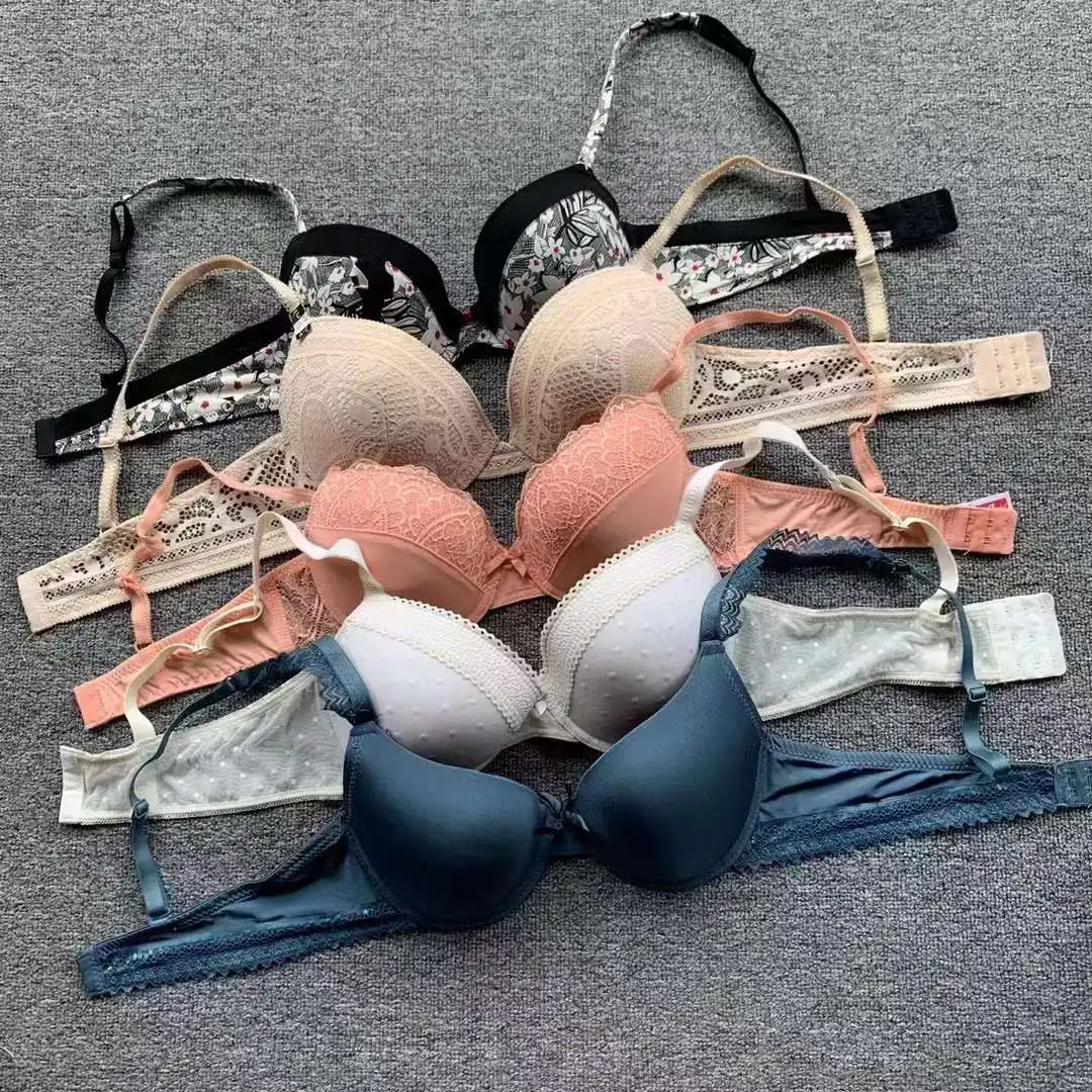 SEAUR Kids Girls Bra With Fixed Pad Wireless Soft Training Bras Comfortable Seamless Sports Bra For Teens 4 Pack Lightly Padded Beginner Bras White Pink Grey Nude