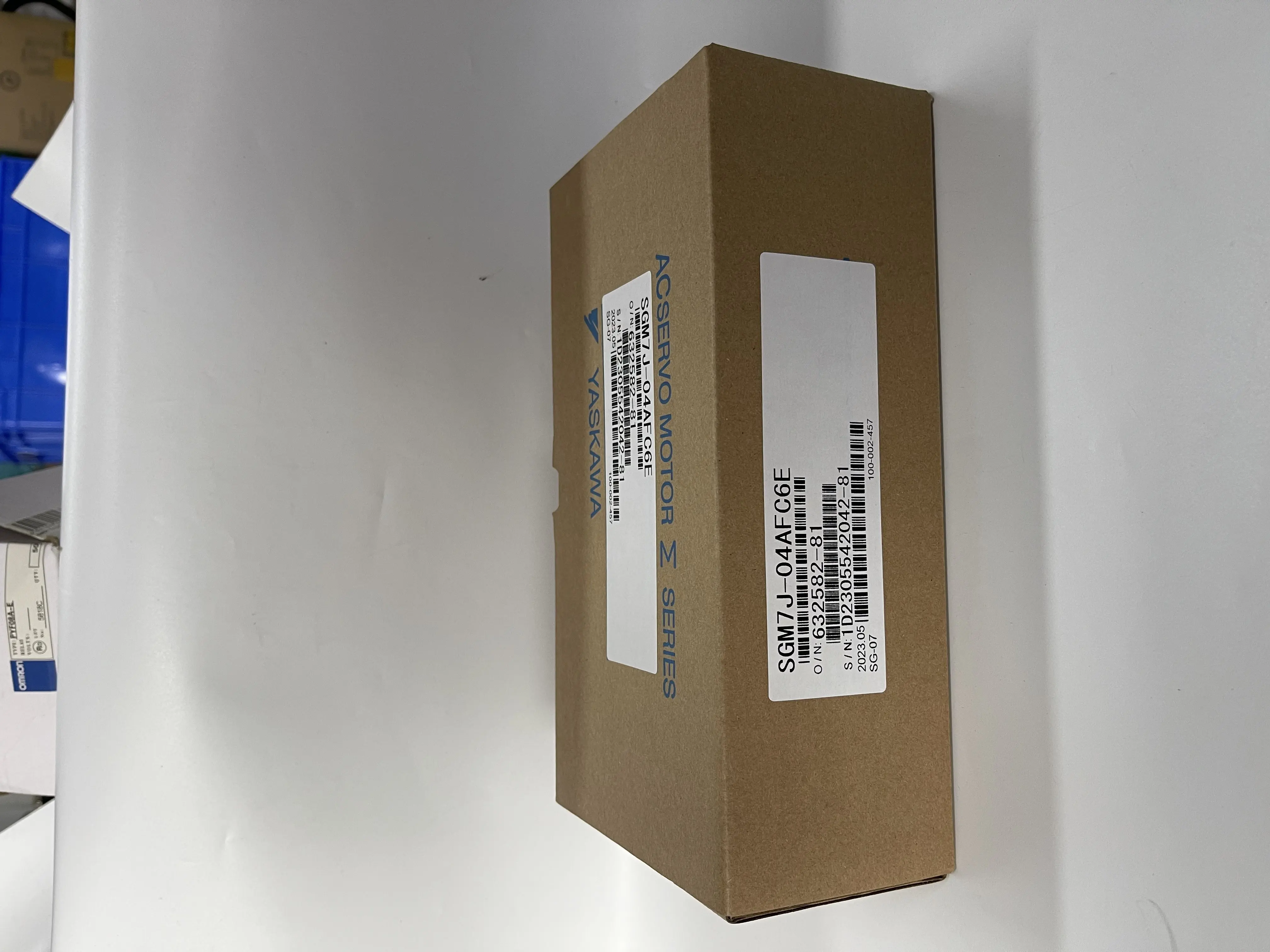 Yaskawa AC Servo Motor SGM7J-04AFC6E Yaskawa AC Servo Motor SGM7J-04AFC6E