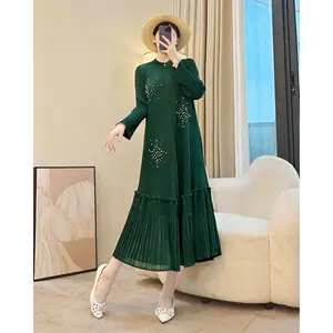 High-grade Green Miyake Casual Chiffon Dress Long-sleeved Spring Autumn Thin Straight Skirt Slimming Elegant Natural Waist