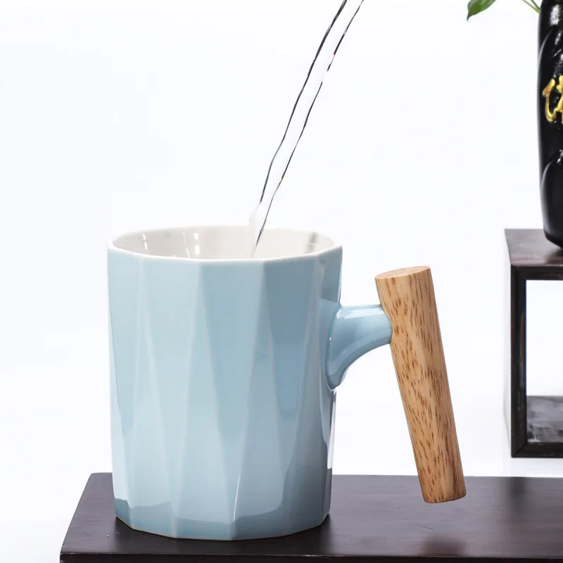 Wholesale Nordic Creative Glazed Ceramic Wood Handle Mug Milk Coffee Mug with Spoon and Bamboo Lid
