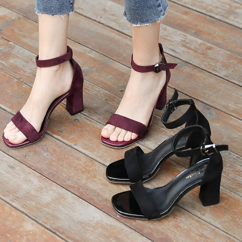 black chunky heeled shoes