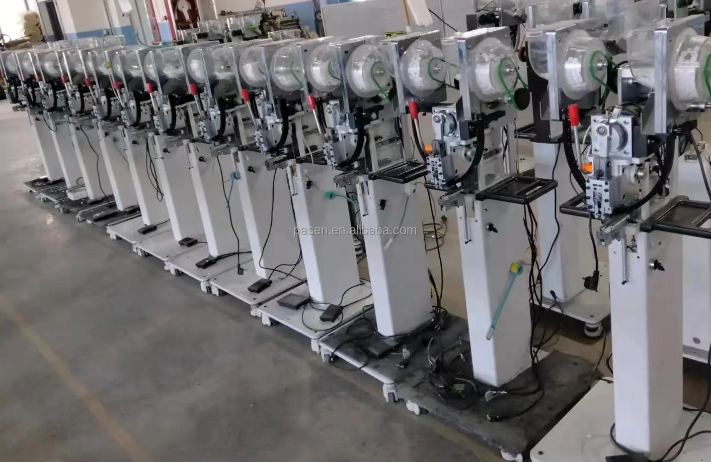 Easy Operation Automatic Snap Button Attaching Machine Snap Button Press Machine Baby Diaper Button Attaching Machine