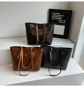 Vintage Large Capacity Tote Bag for Women 2026 Autumn/Winter New Shoulder Bag PU Leather Handbag with Letters