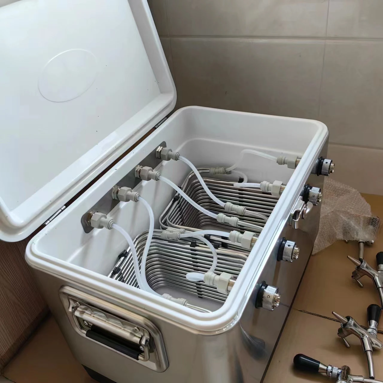 4tap Wrapped Stainless Steel Draft Jockey Box With Coils For Draft