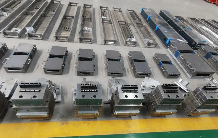 Pvc Wpc Profile Extrusion Line Production Wpc Iet Floor Decking Floor Panel Forming Making Machine Making for Board Full Line