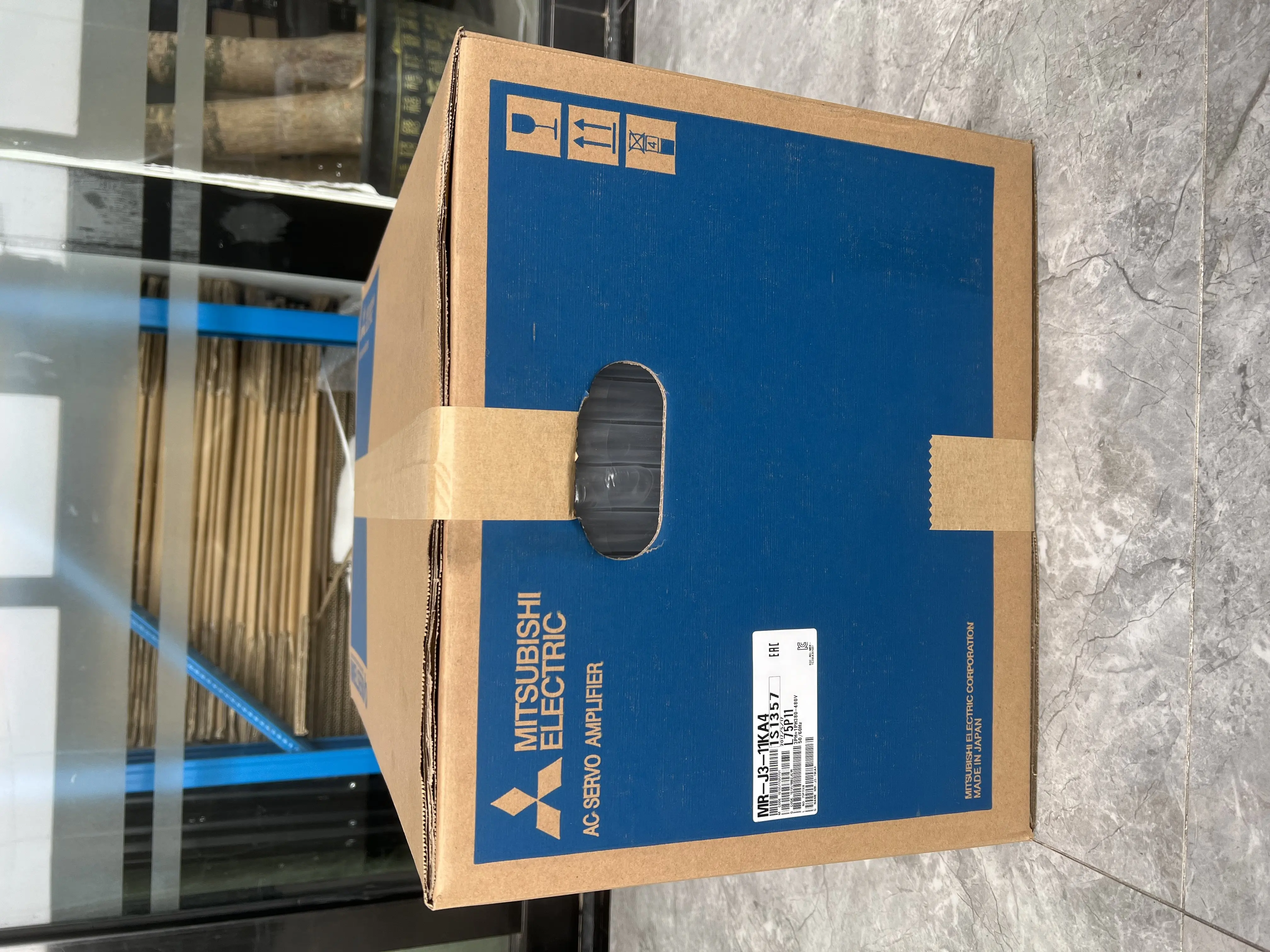 Mitsubishi AC Servo Amplifier MR-J3-11KA4 Mitsubishi AC Servo Amplifier MR-J3-11KA4