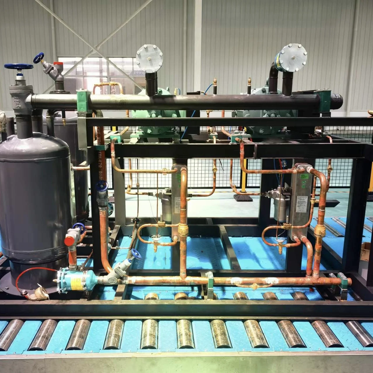 High-efficiency refrigeration compressor units for cold storage and freezer cooling systems
