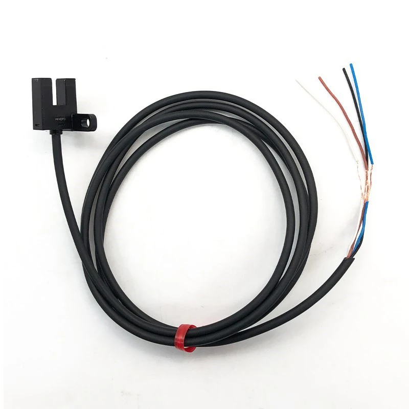 New Original PM‑R25 Photoelectric Sensor, PM SeriesUsed for object detection and position sensing in industrial automation systems. It adopts reflective detection design, with high‑sensitivity performance.