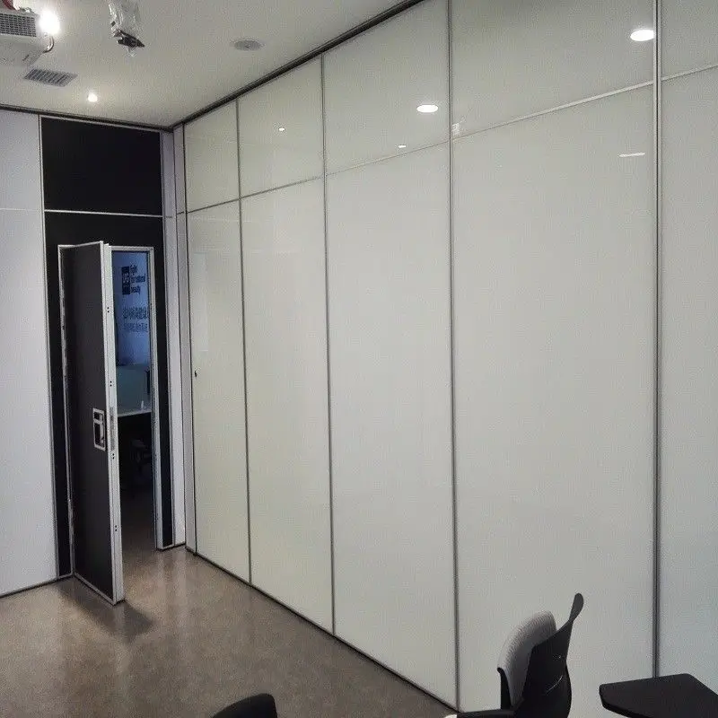 Latest Design Aluminium Frame Sliding Folding Wooden Banquet Hall Soundproof Movable Partition Wall