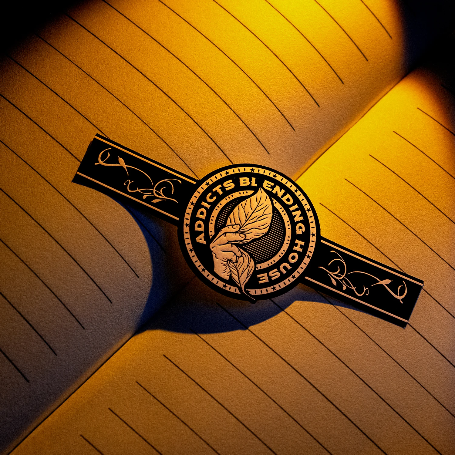 Custom UV Spot Logo Printing Personalized Non Glue Paper Cigar Band Ring Label Hot Stamp 24k Gold Foil Embossed Cigar Bands