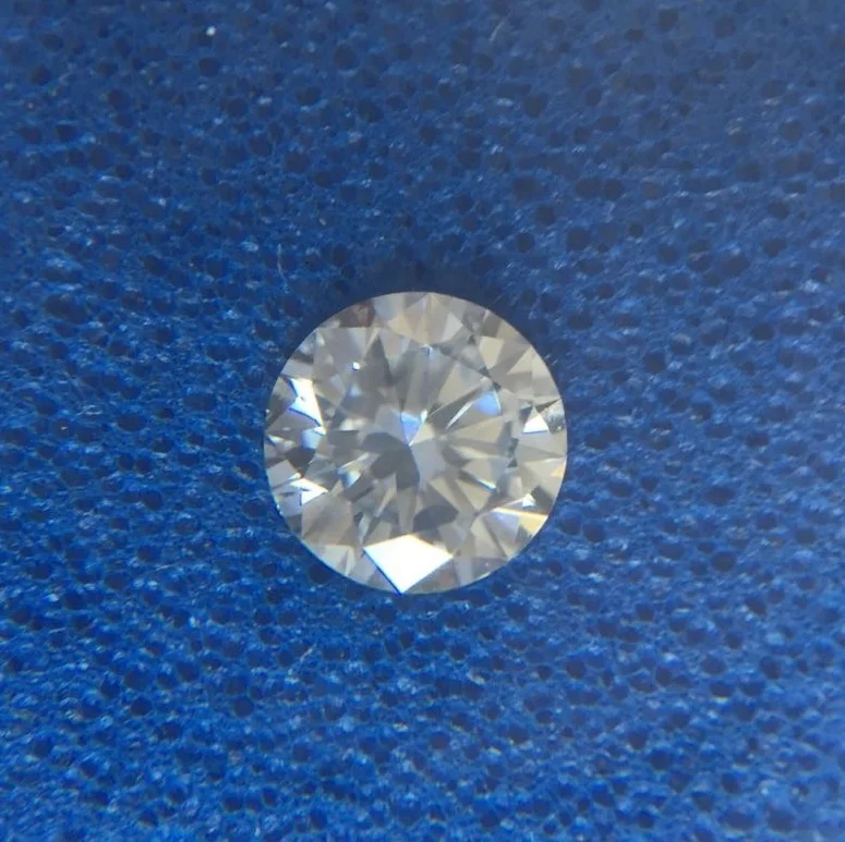 Бриллианты hpht first class diamonds. CVD бриллианты. Синтетические Алмазы HPHT. CVD/HPHT бриллианты. Камень CVD.