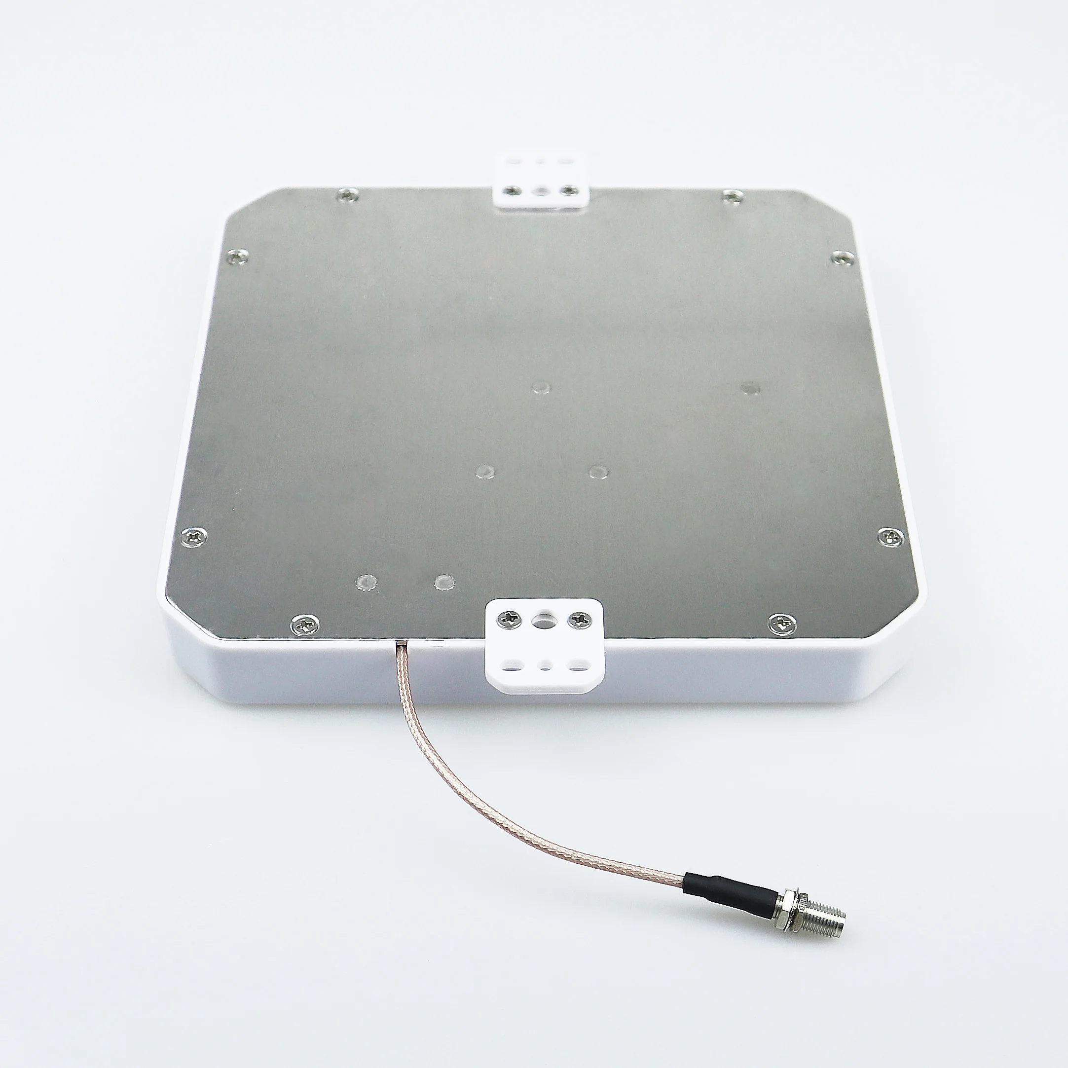 UHF RFID Near Field Tunnel 6dBi Small UHF Antenna With Bracket