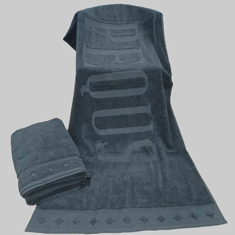 Customized Color 100 Cotton Jacquard Beach Towel Custom Embossed Logo