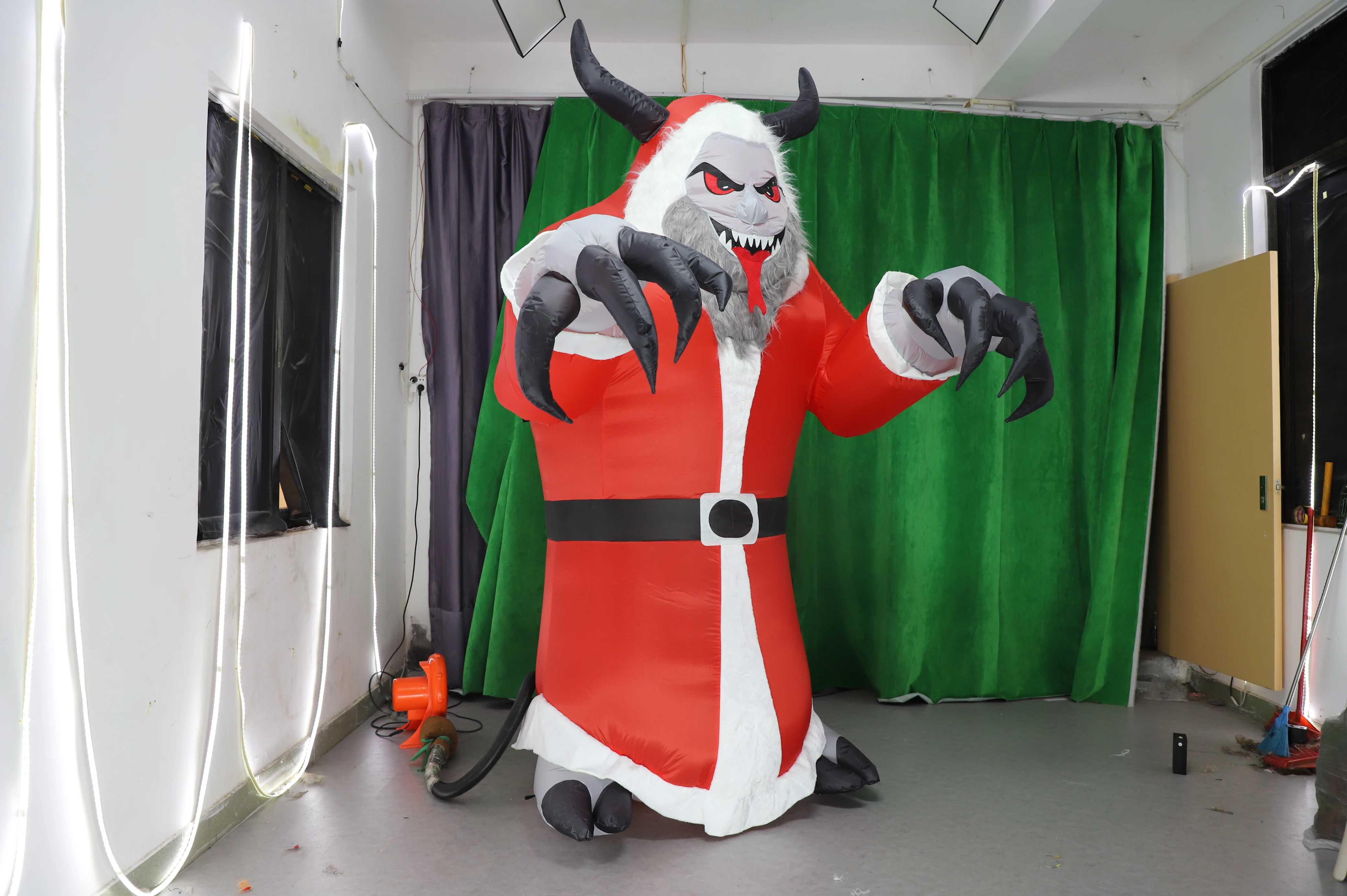 Unisex Halloween Inflatable Evil Monster Mascot Costume Plush Walking Furry Giant Monster for Adults Inspired by Animal Theme