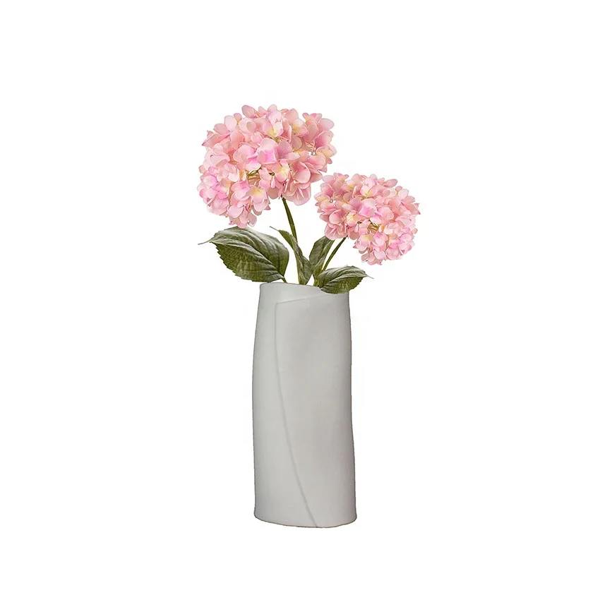 Nordic White Ceramic Vase for Home Decor Tabletop Vase Modern and Fashionable,europe All-season 9*8.4*22.5