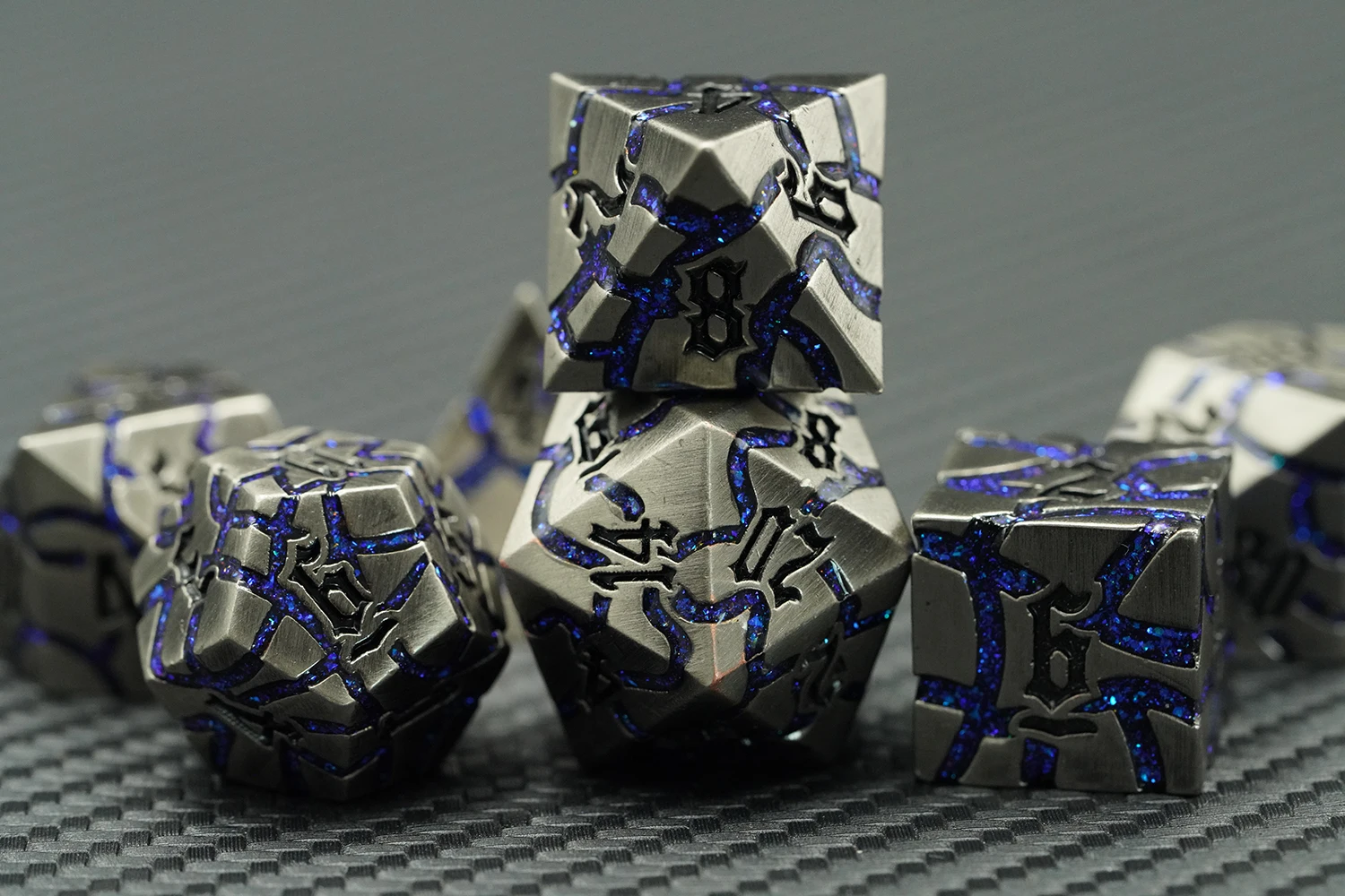 Factory Wholesale Crack Metal Dice Set 7 Pcs Zinc Alloy Dnd Dice Set for Dungeons and Dragons D&d With Plastic Box factory