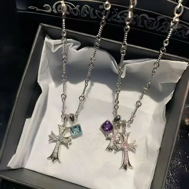 Sweet Cool Style Square Diamond Cross Pendant Necklace Trendy Niche Light Luxury Advanced Style Clavicle Chain All-Match Fashion
