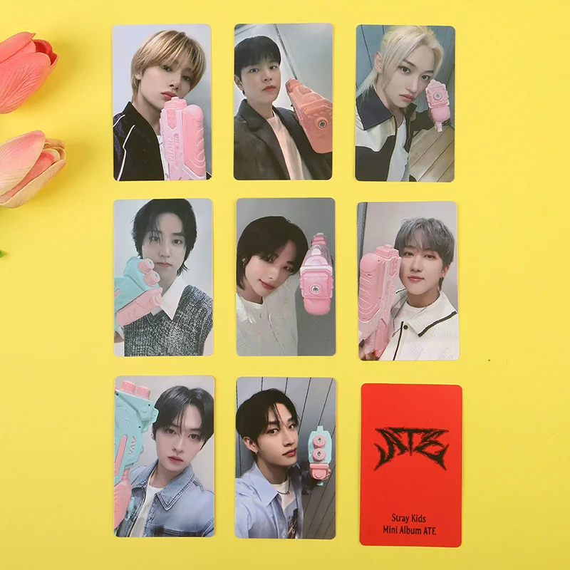 KPOP 8pcs/set Stray Kids World Tour DominATE Photocard SKZ Photo
