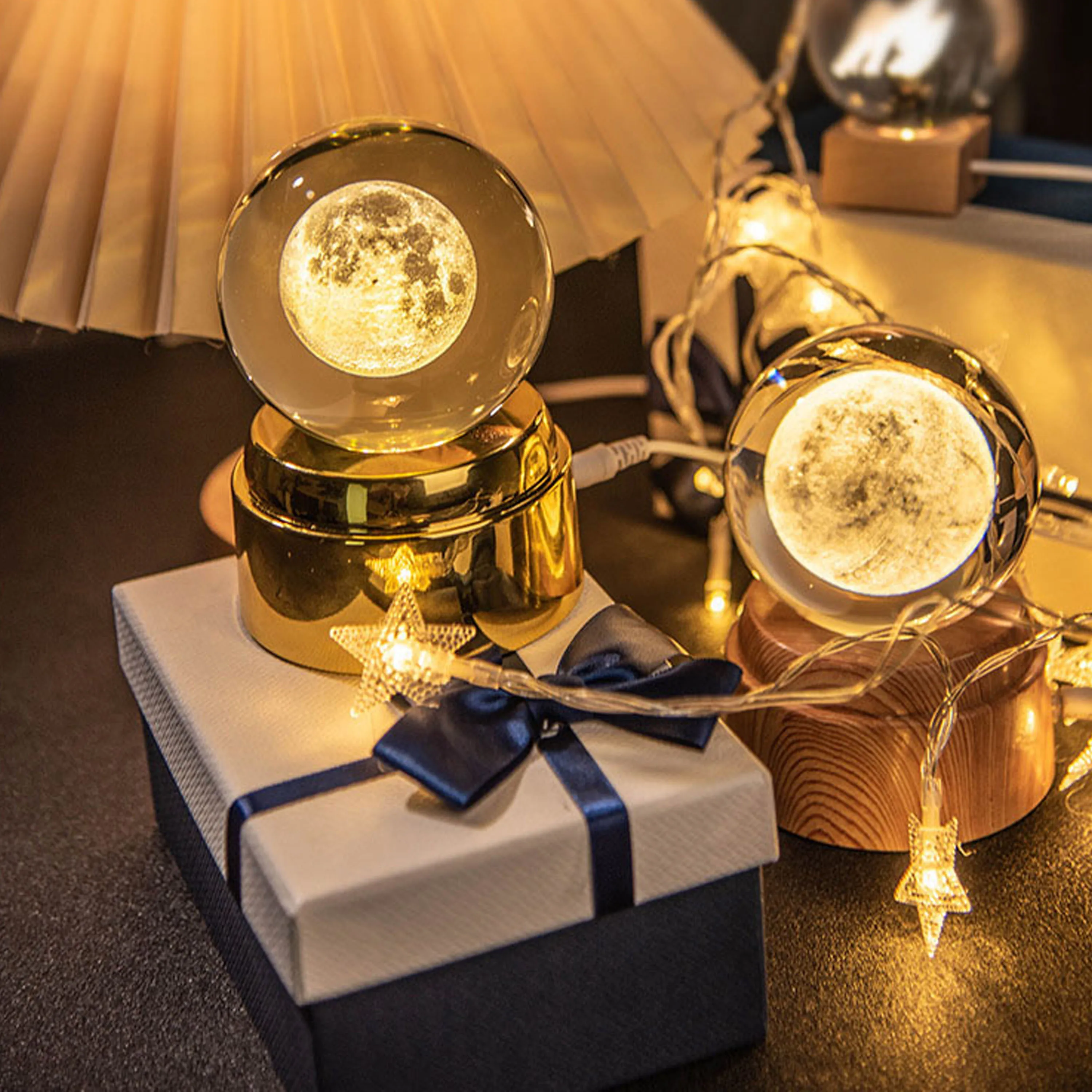 8 см Гадание Украшение Персонализированные Звезды Астрология Множественные Узоры Шар Кристалл Проекция Атмосфера Деревянная Подставка Ночники