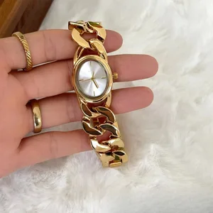 New Vintage Style Women's Quartz Watch Oval Dial Roman Numerals Stainless Steel Chain Women's Quartz Watch