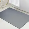 Gris oscuro