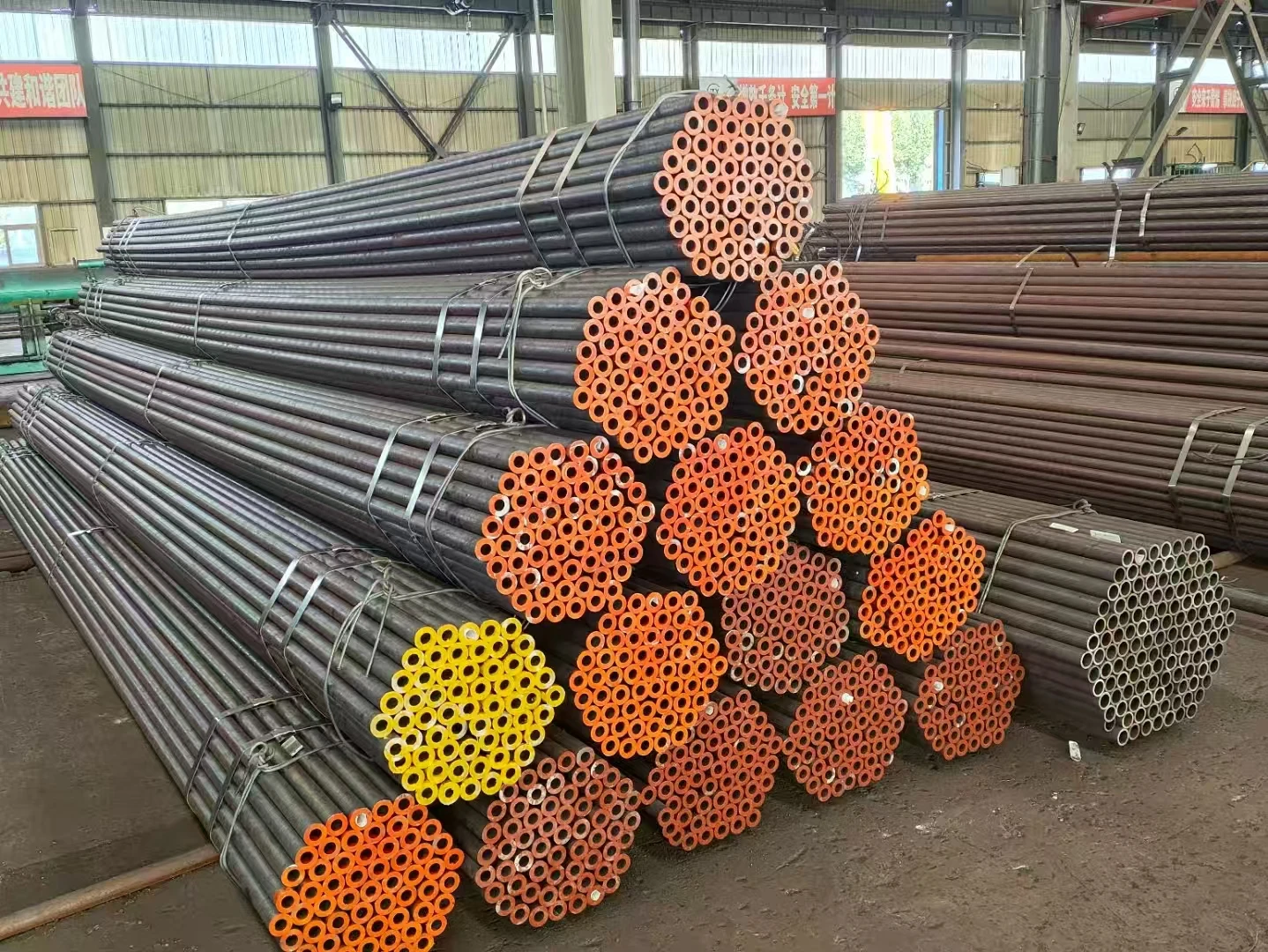 Customized Thin Wall Seamless Carbon Steel Pipe Tube Low Price Hydraulic Welded ISO9001 Certified for Structure Application details