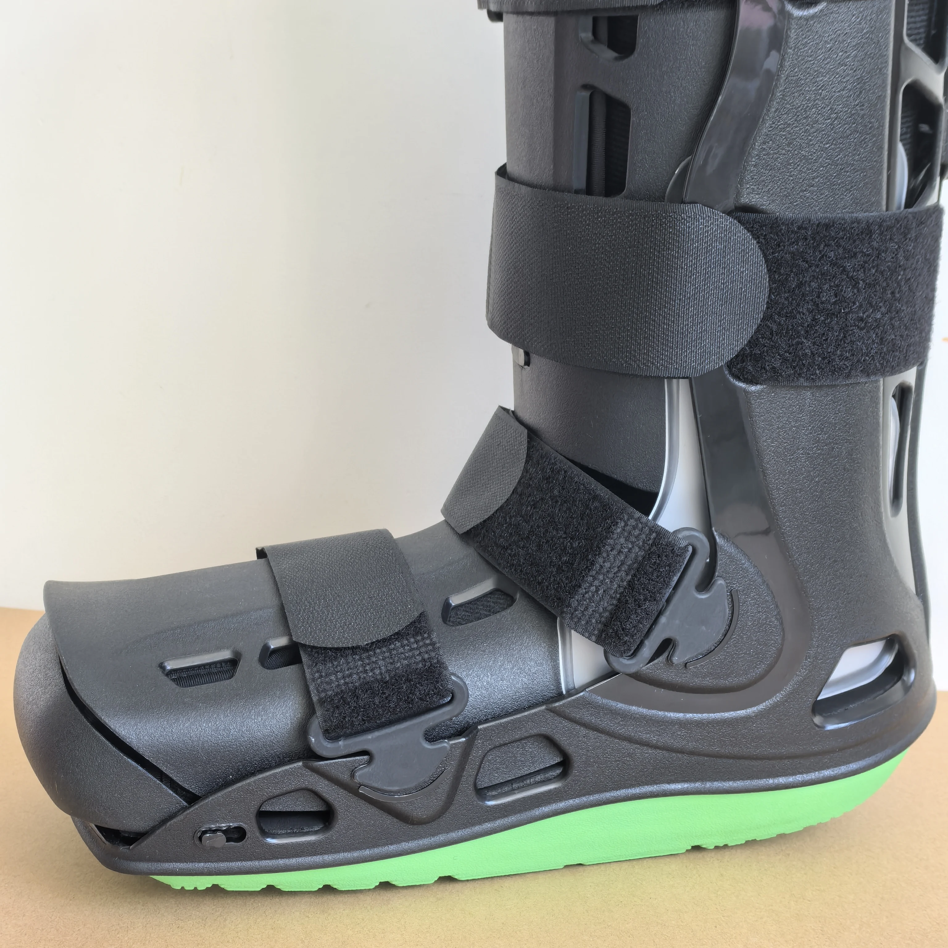 Factory Directly Price Medical Orthopedic Boot Air Cam Walker Boot Rehabilitation Orthopedic Walking Boots