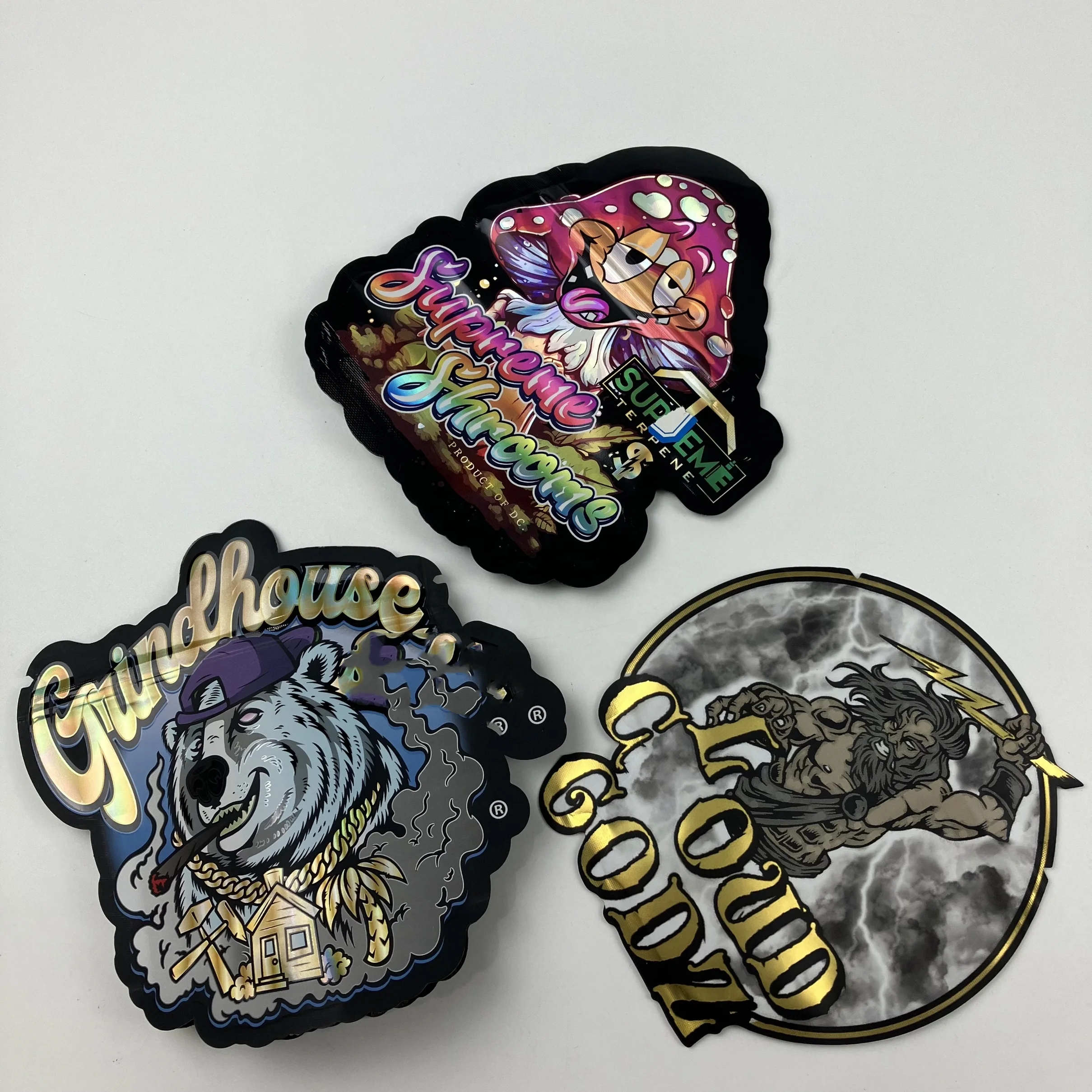 Custom Design Circle Cartoon Shape 8th 3.5g Cd Case Mylar Bags With Paper BoxCandy Die Cut Holographic Dvd Box With Mylar Bag