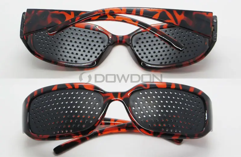 Модные очки с леопардовой оправой