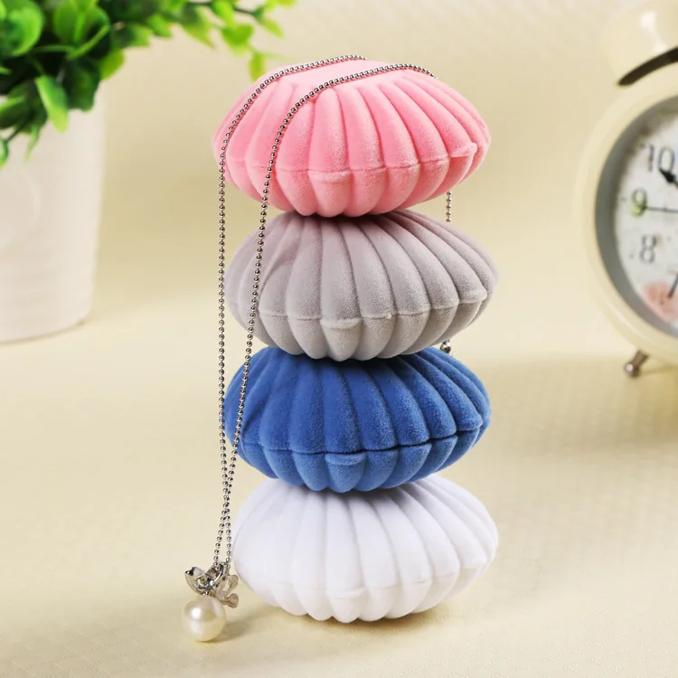 Delicate Shell Shape Velvet Jewelry Box Small Travel Jewelry Storage Case for Rings Earrings Necklaces Women Girls Cute Gifts