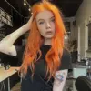 สีส้ม