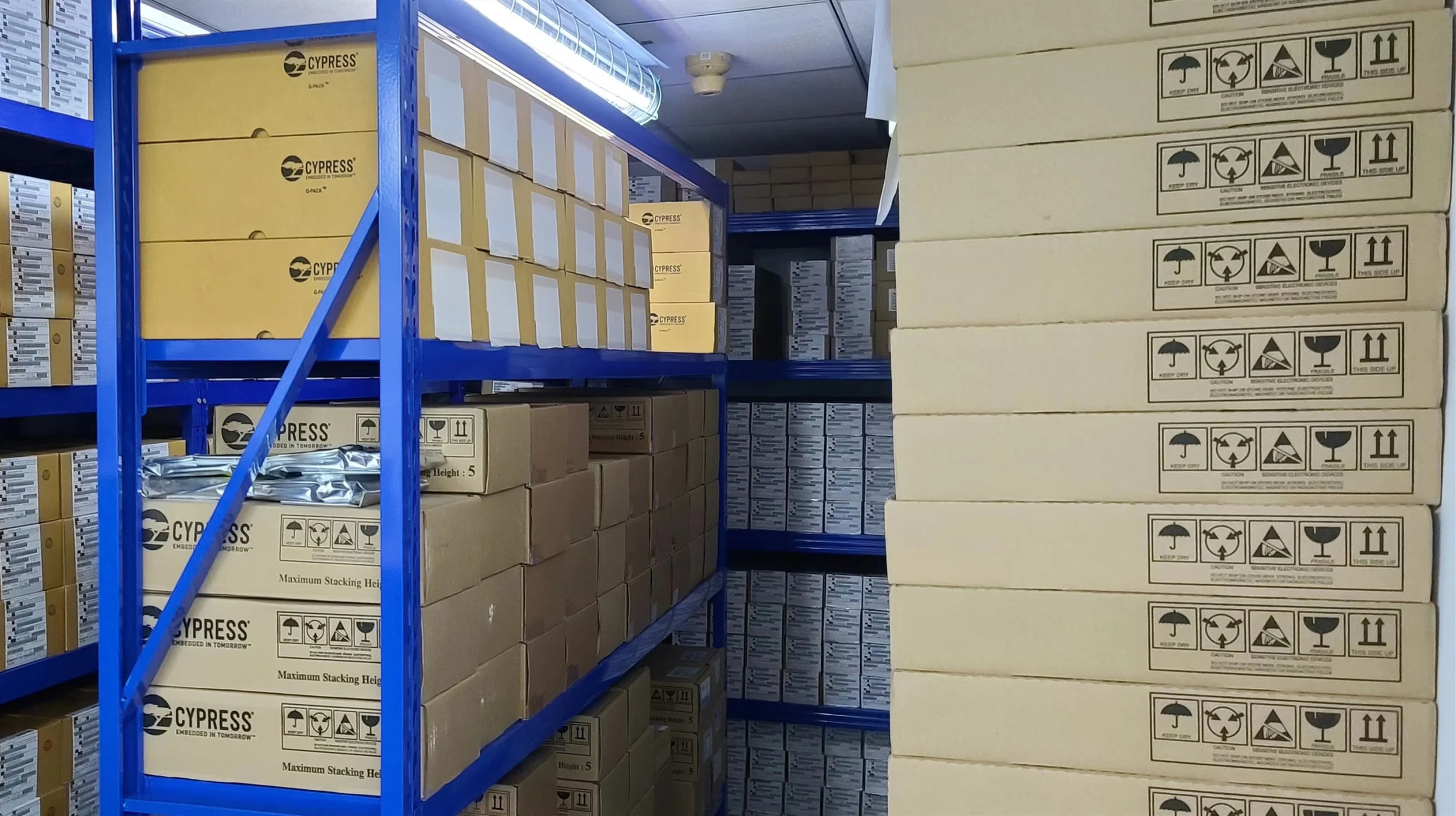 Shenzhen Chuangheying Electronic Technology Co., Ltd. 2