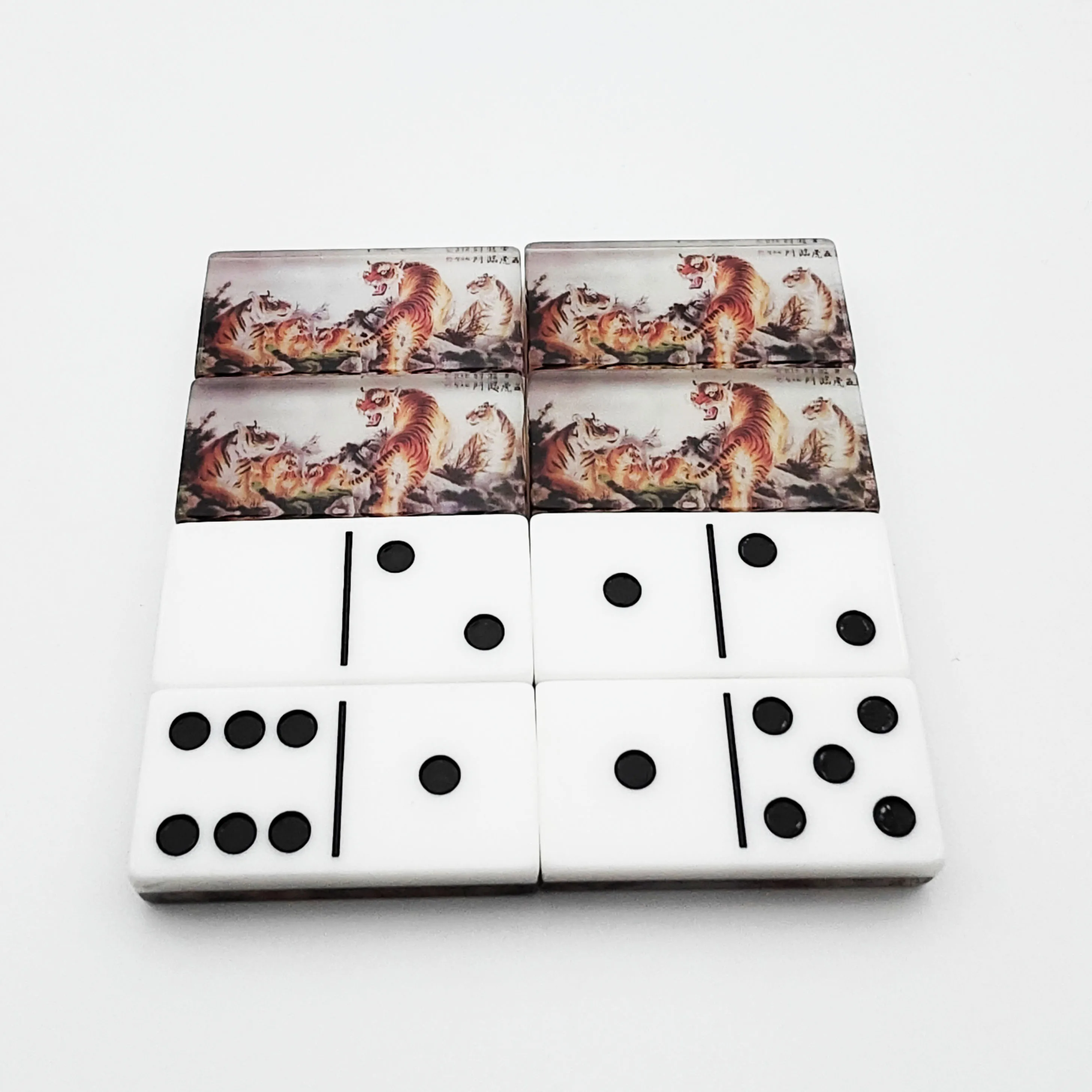 Игрушки для игры в шахматы и