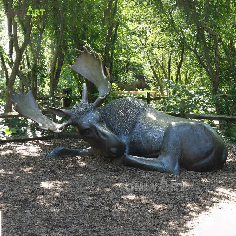 巨大なムースの像 カナダ 幸運の動物デザイン リゾートや観光地の装飾