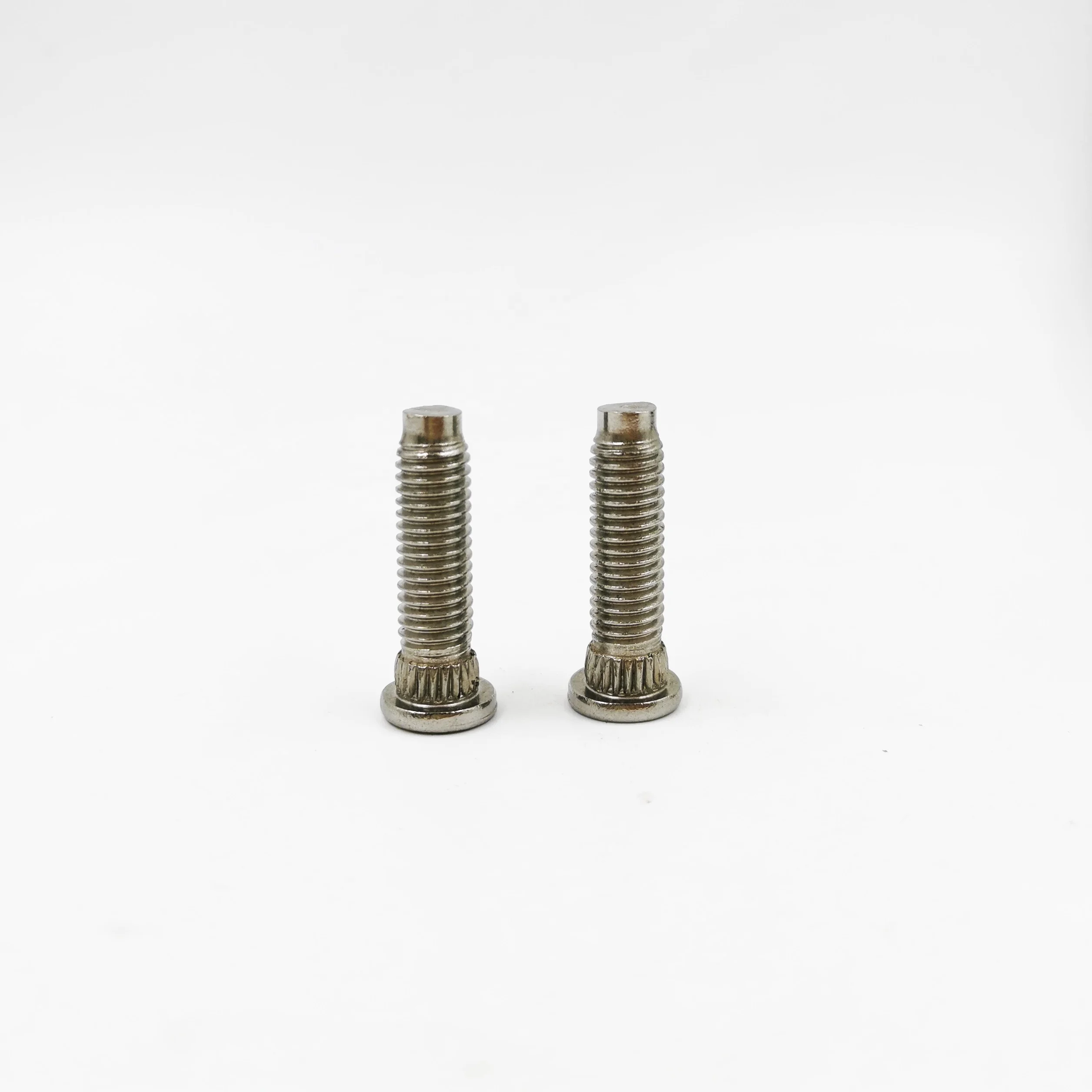 Stainless Steel Serrated Wheel Hub Stud Wheel Lug Studs With Knurling