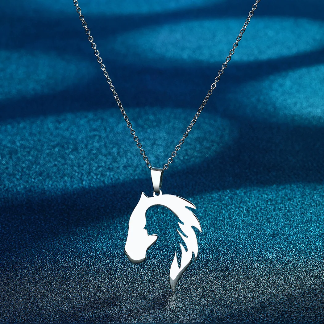 kkjoy Collana di Cavallo in Acciaio Inox Ciondolo Testa di Cavallo Gioielli per Uomini Donne Amanti degli Animali (Argento