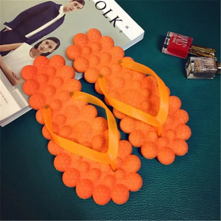 2021 Creative Bubble Flat Flip Flops Grape Massage Sandals Shoes Women Flip-Flops Slippers